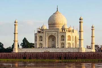 Chandigarh to Agra Taxi